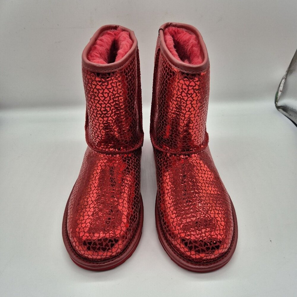 Ugg Youth Size 6 Classic II Gel Red Hearts Short Mid Boots Plush - Picture 2 of 9
